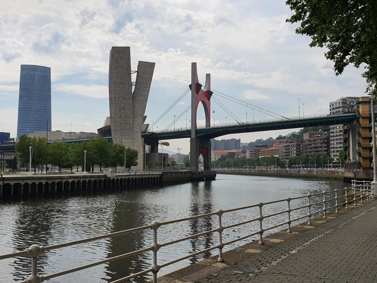 Hôtel Cv33 Ostatua à Bilbao Extérieur photo