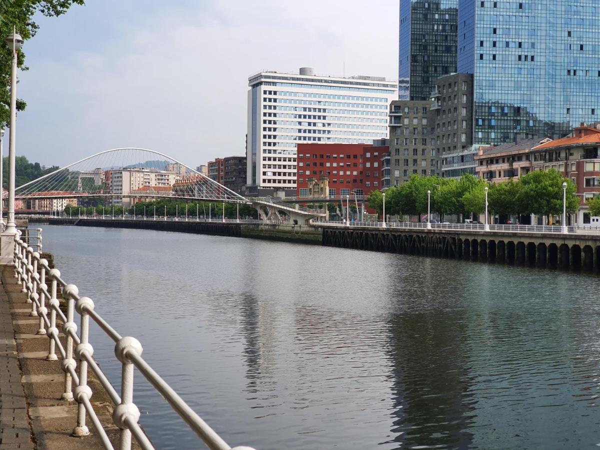 Hôtel Cv33 Ostatua à Bilbao Extérieur photo